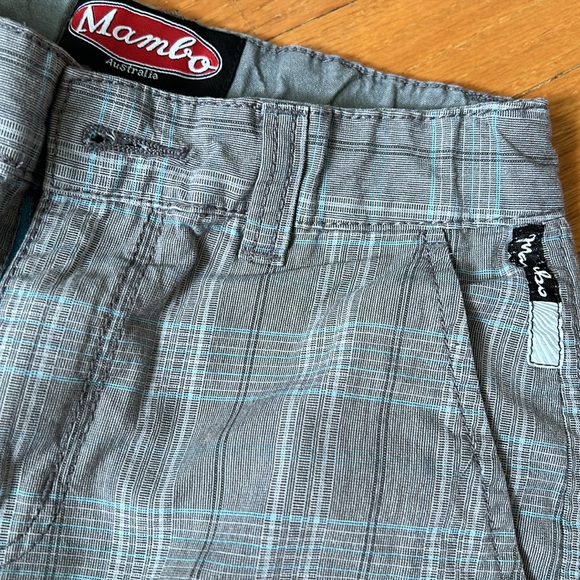 **b2g1** Mambo shorts - Picture 2 of 6